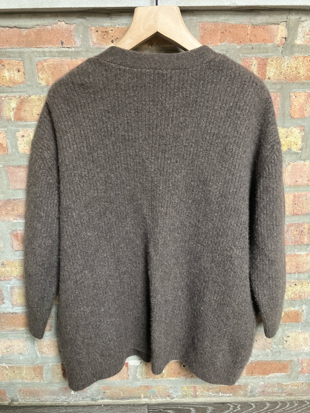 Quince Mongolian Cashmere Oversized Boyfriend Cardigan Sweater - Picture 4 of 12